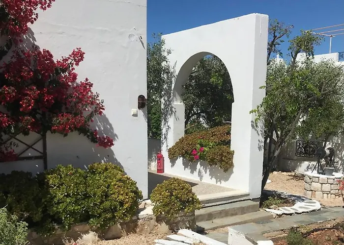 Aparthotel Svoronos 4*