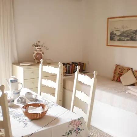 Apartahotel Svoronos Naousa (Paros)